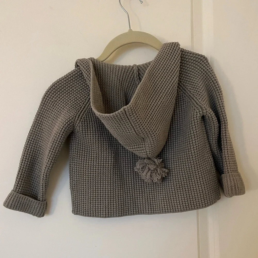 Rylee + Cru Gray Knit Sweater - Picture 4 of 6